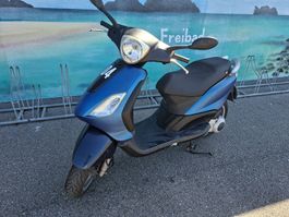 Roller Piaggio blue 125 ccm  