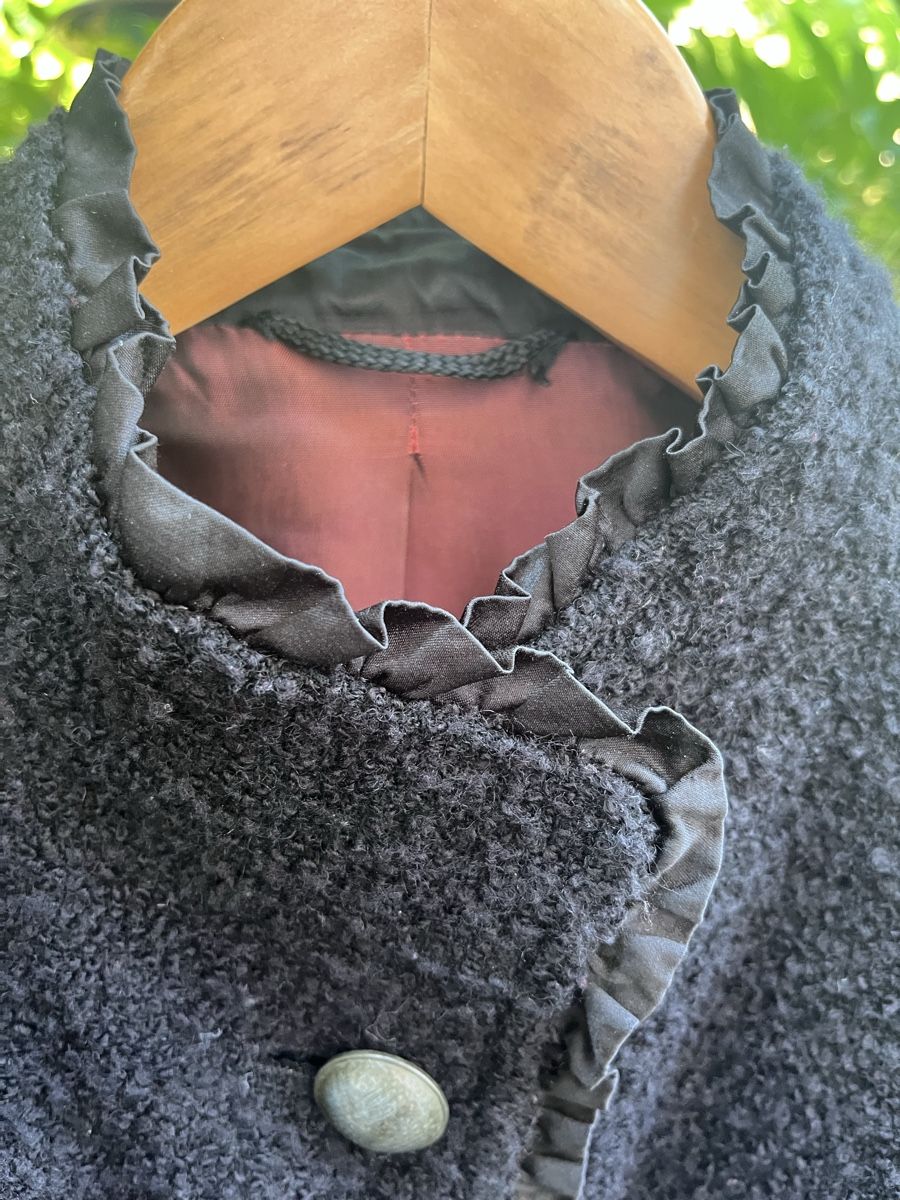Vestes: Blazer mit verspielten rüschchen gr.40 – D'occasion à hüntwangen par Fiorenzaanna 2
