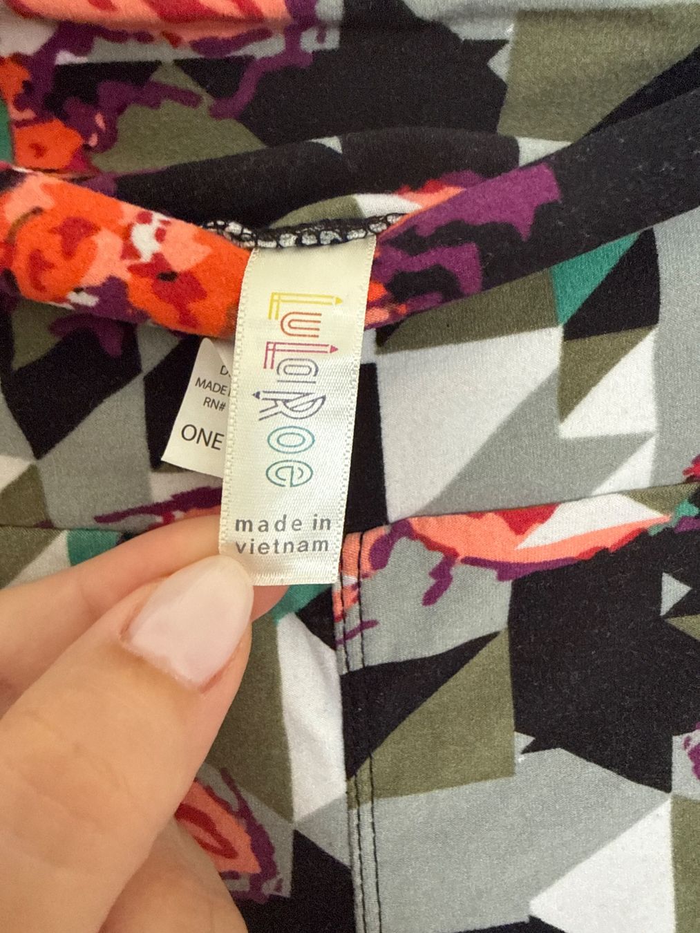 Leggings: LULAROE Leggings ONE SIZE – Gebraucht aus Horgen von linuxrp 1