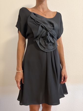 Armani Kleid Damen Grösse S Rosenapplikation