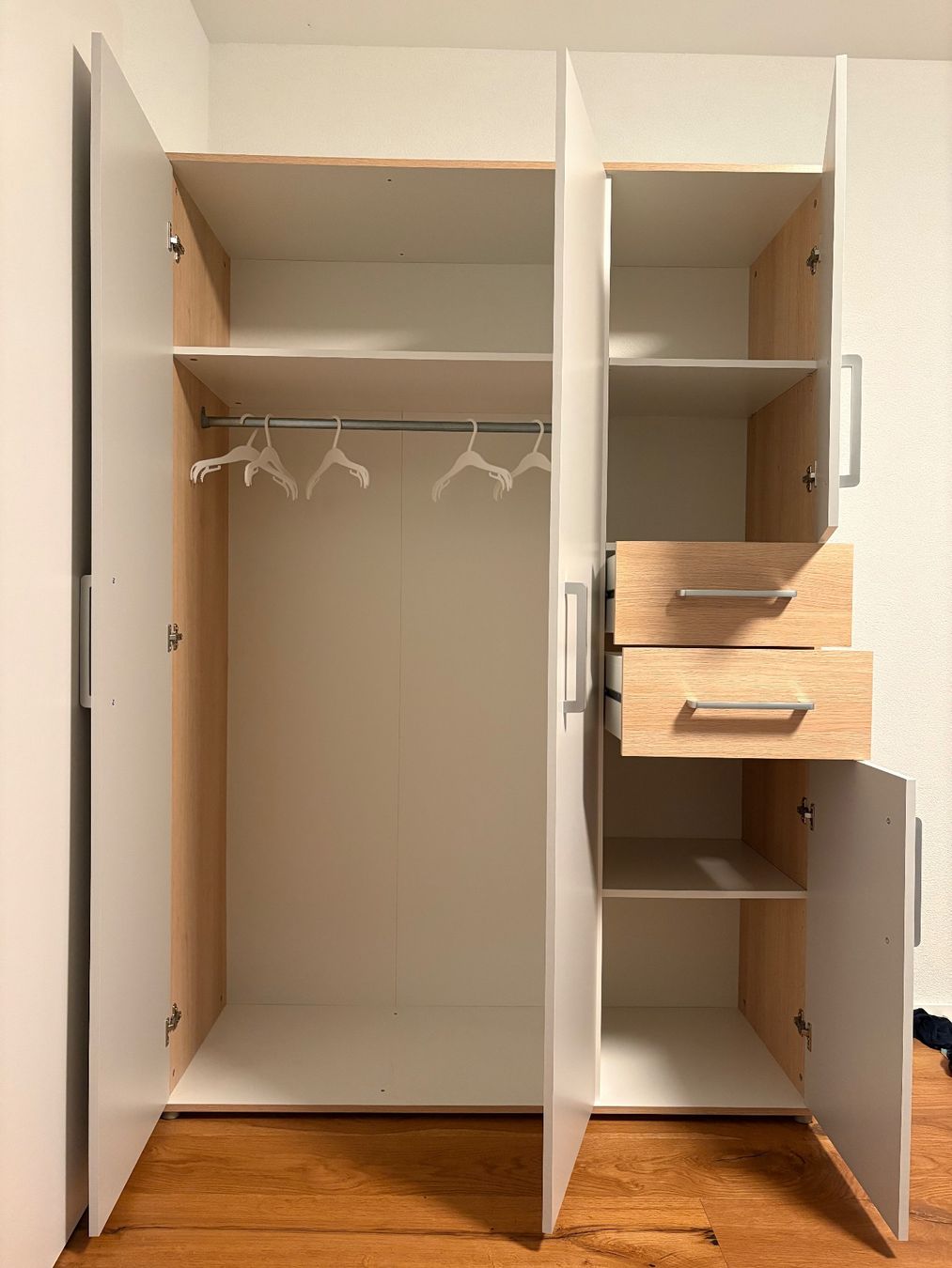 Schränke: Kinderkleiderschrank – Gebraucht aus Münchwilen AG von bet_xds5 1