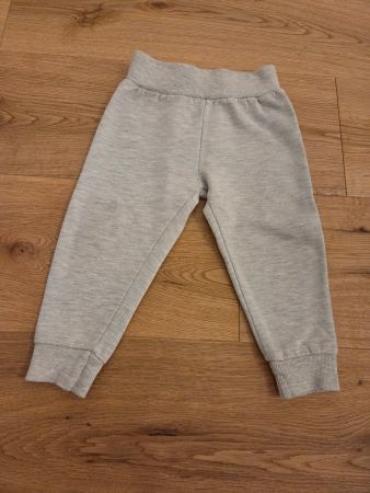 Trainerhosen Gr. 80/86 (hellgrau)