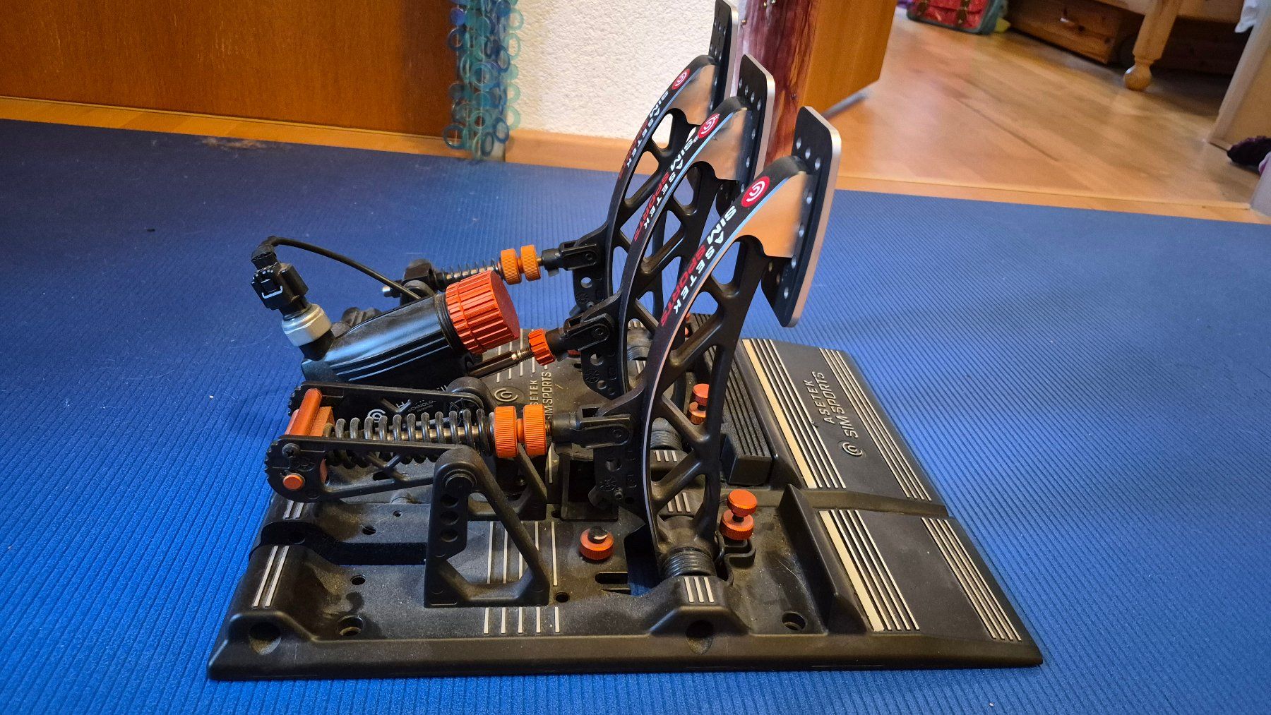 Controller: Asetek Invicta Simracing Pedale – Usato da Sulzbach venduto da chilima 3