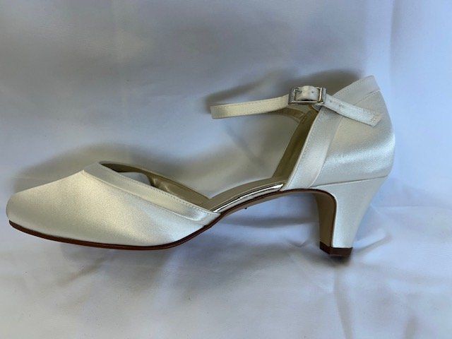 Rainbow Scarpe da donna: Brautschuh Letty von Rainbow Gr. 7.5 / 40.5 – Nuovo (secondo la descrizione) da Rothenburg venduto da stacostaco 1