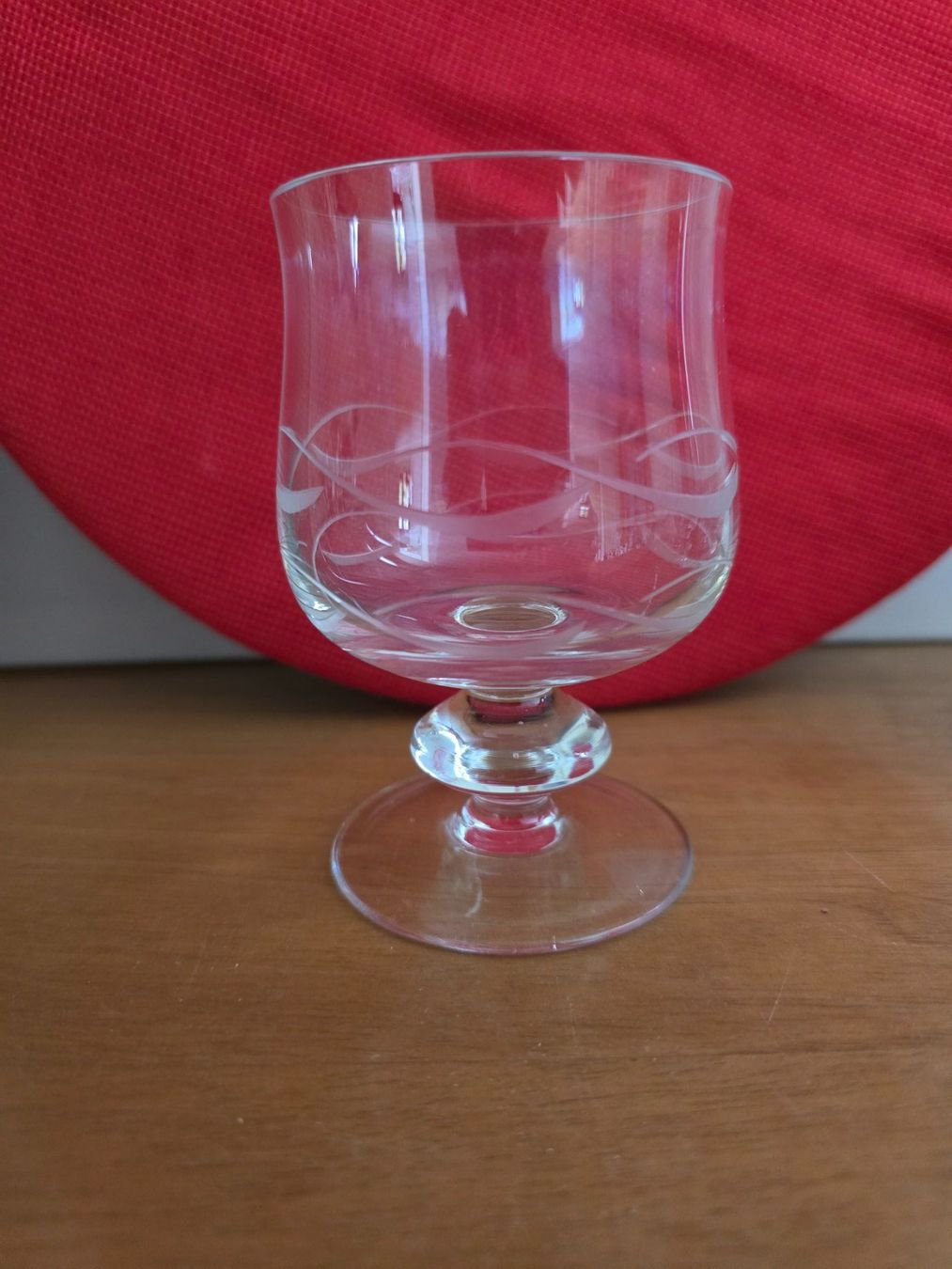 Bicchieri: 8er Set Weingläser, Glas, mit Schleifenmuster – Usato da Rorschacherberg venduto da Scharfeegge 1
