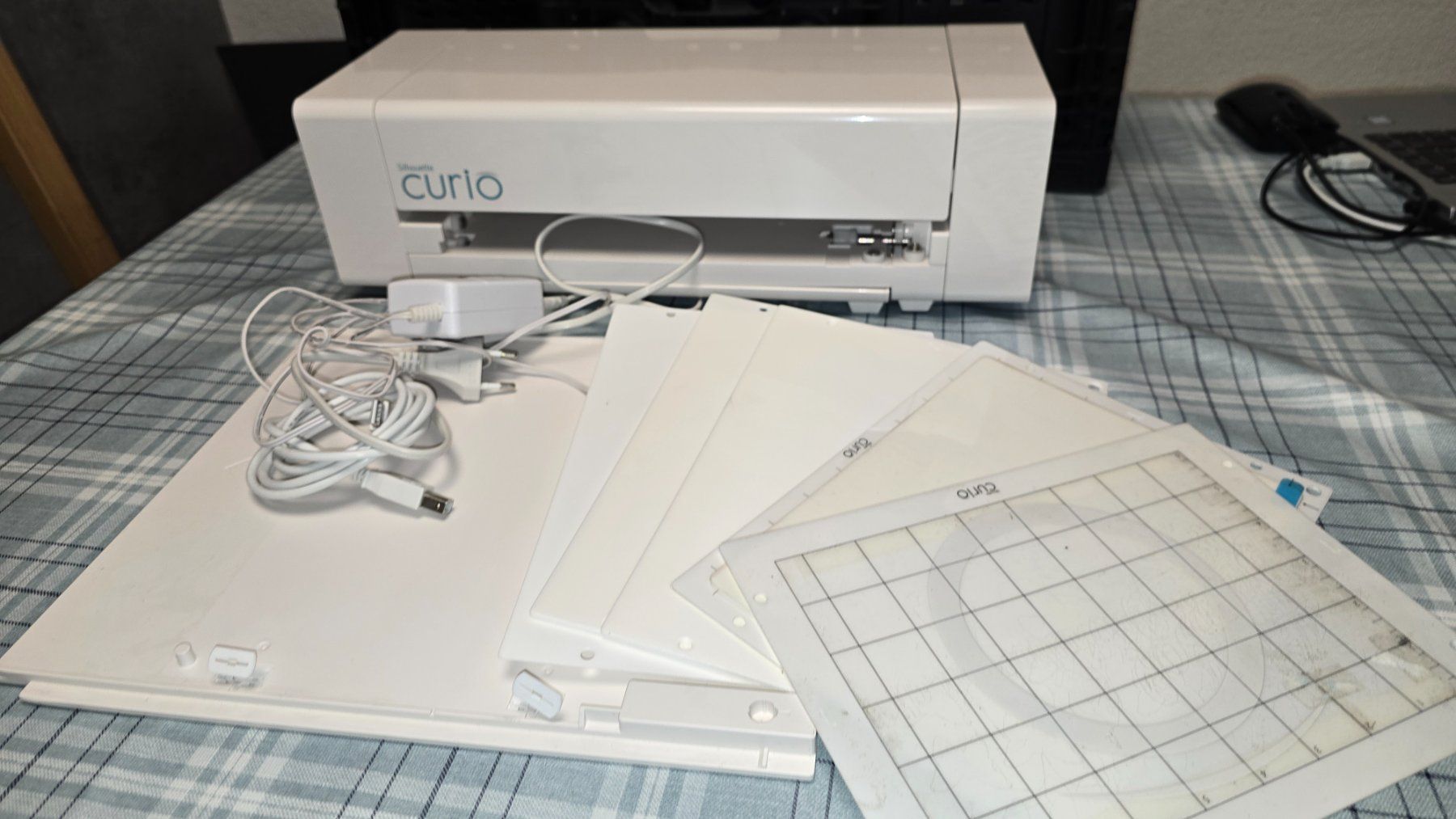 Silhouette Stampanti: Schneideplotter Silhouette Curio – Usato da Härkingen venduto da Urmel12