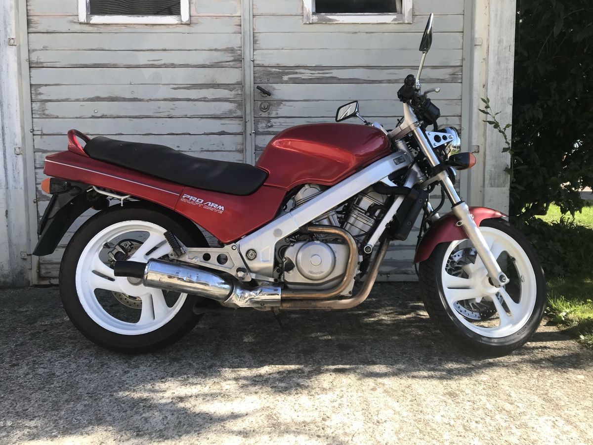 Honda Strada: Honda NVT  650 RC 33 – Nuovo (secondo la descrizione) da Safnern venduto da Peter071