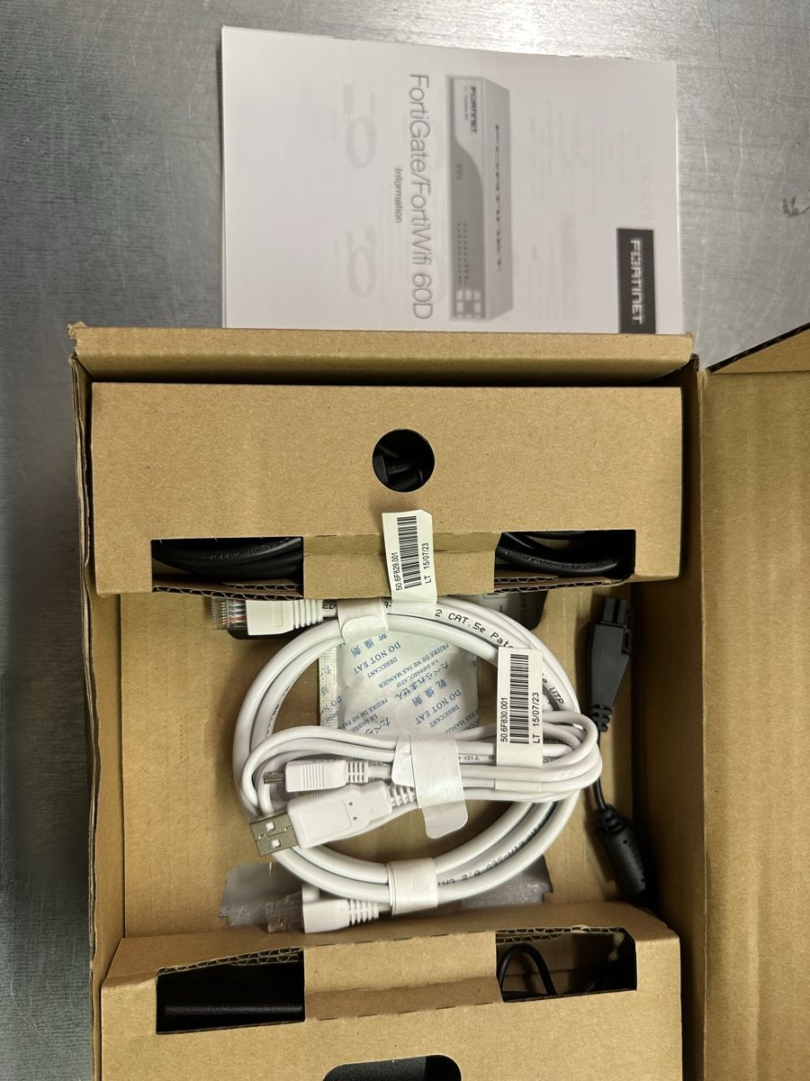 Fortinet Firewall: Fortinet FortiGate/WiFi 60D Firewall – Nuovo (secondo la descrizione) da Luzern venduto da FrankGroebel 2