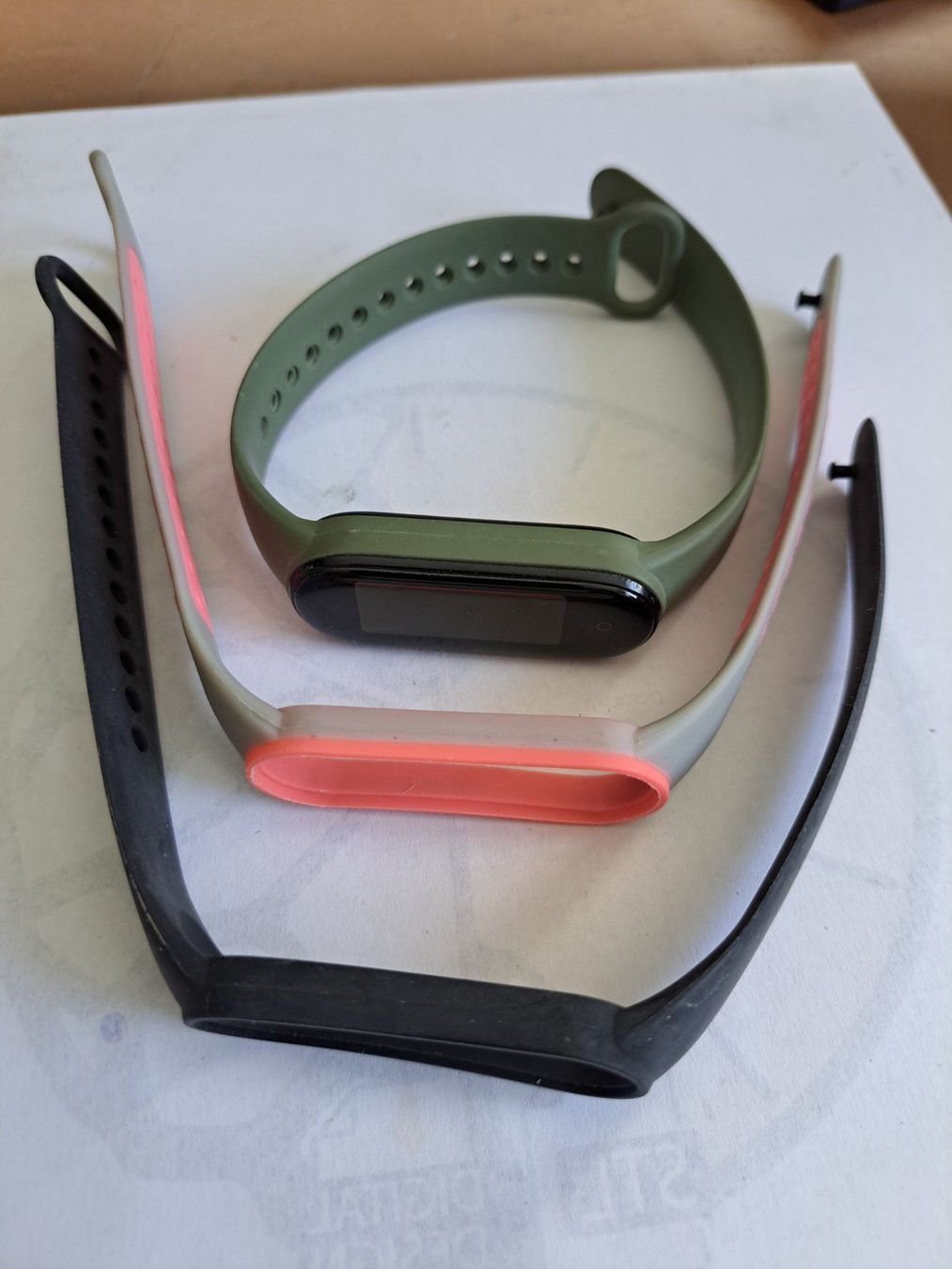 Xiaomi Smartwatch: Smartband Xiaomi Mi band 5 mit 3 Bändern – Usato da Rüti b. Lyssach venduto da Fidi4 4