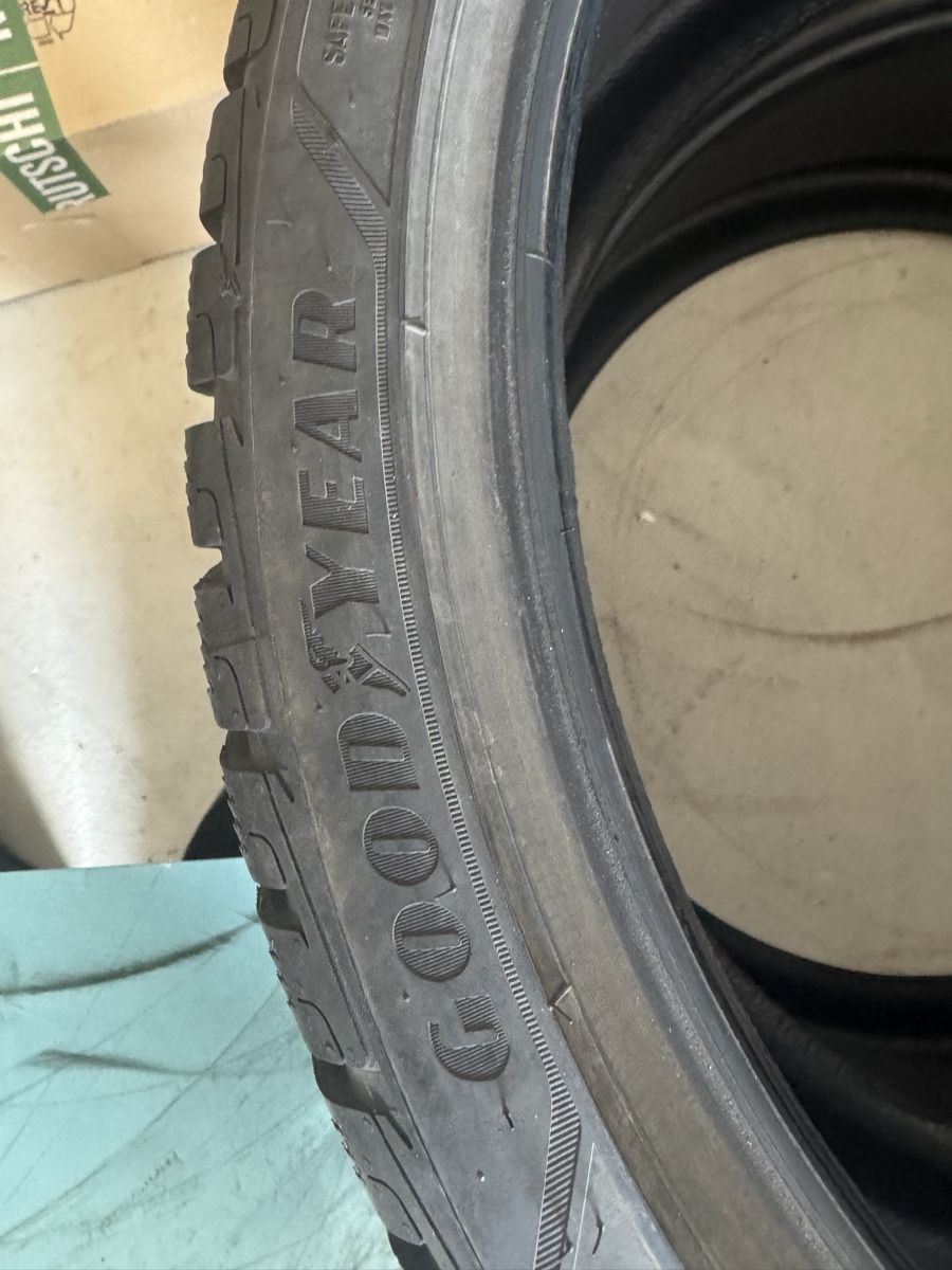 Pneus & Kompletträder: Winterreifen Goodyear Tesla – Gebraucht aus Mühlau von MF0404 3