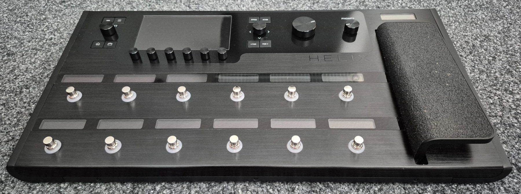 Strumenti musicali: Line 6 Helix Gitarren Multi-Effekt Bodenpedal – Usato da Hermetschwil-Staffeln venduto da Bluesman02 1