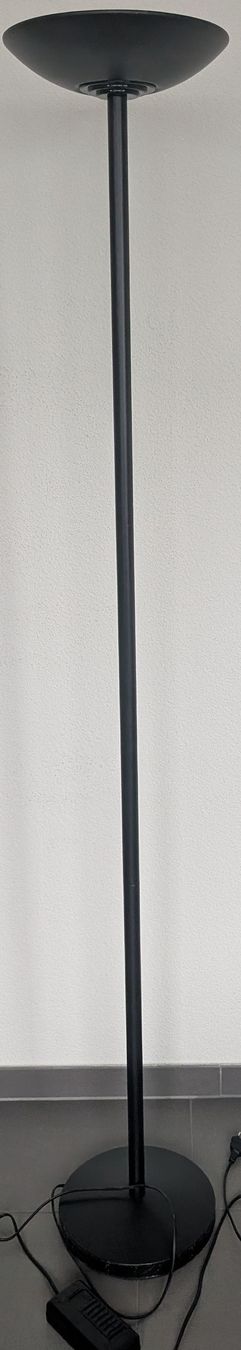 Lampade: Modern Black Floor Lamp – Usato da Schlieren venduto da ian_gdp8