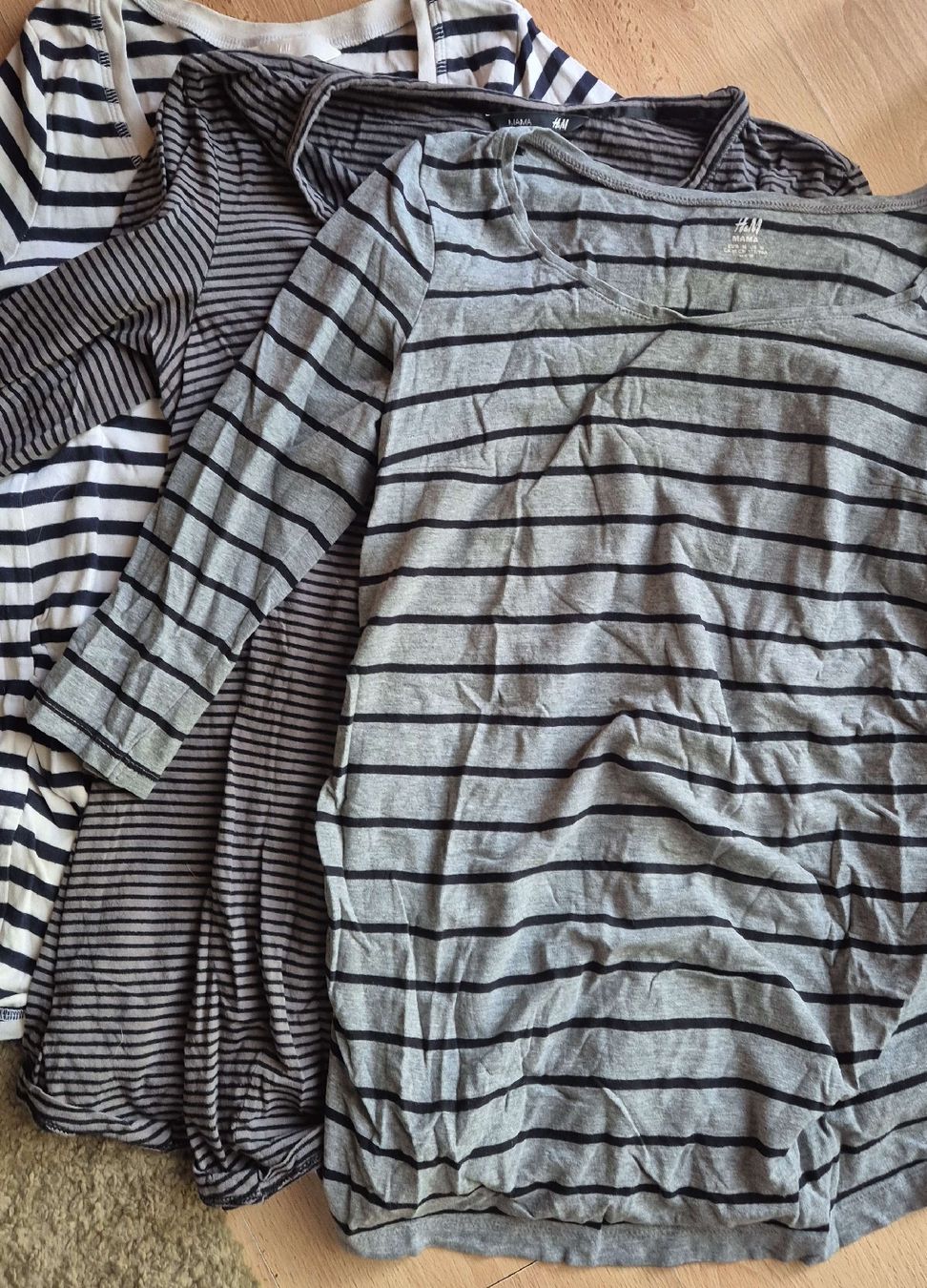 H&M Lotti di vestiti: Lot de 3 hauts grossesse à rayures taille M – Usato da Les Mayens-de-Sion venduto da RebeccaBz