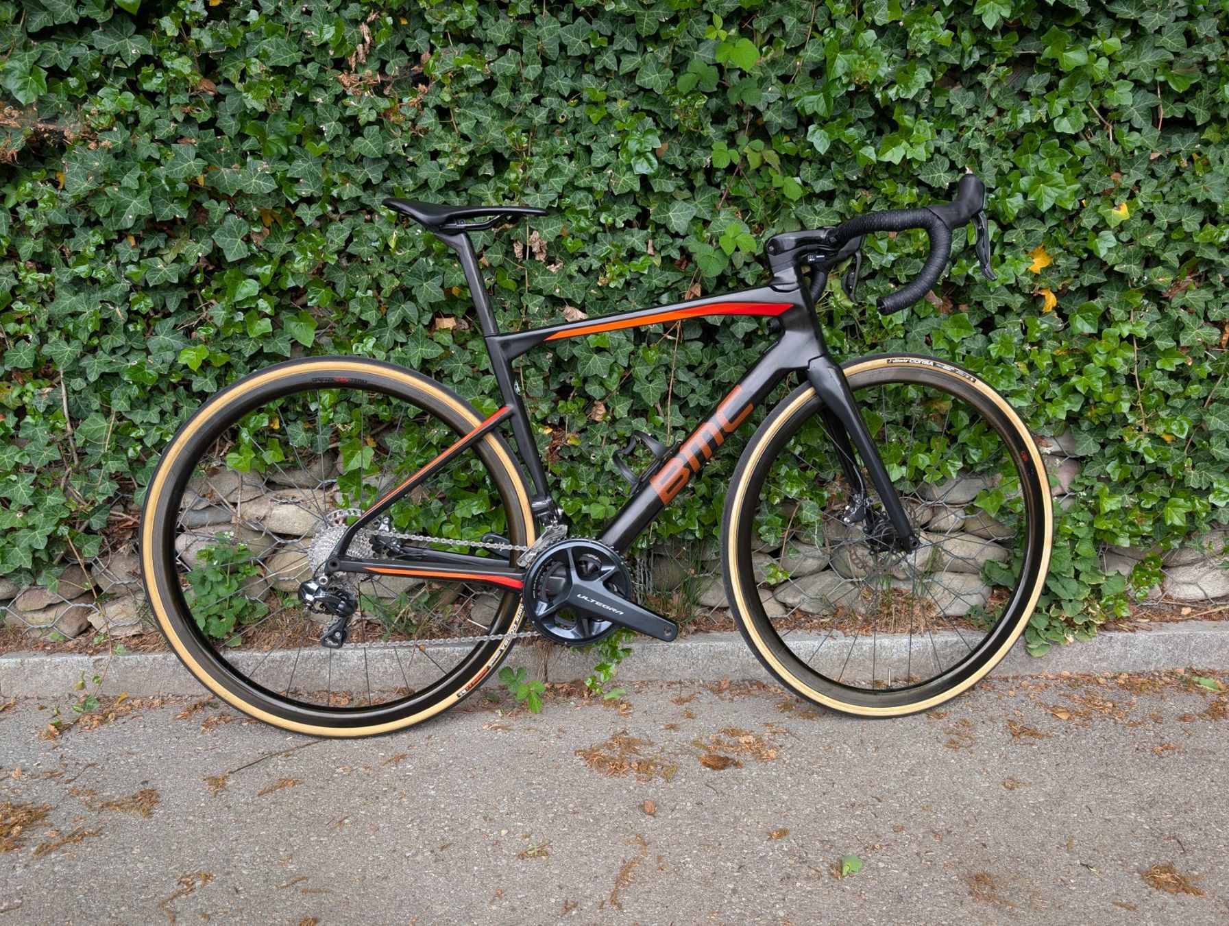 BMC Biciclette: BMC Roadmachine 01 - Vollcarbon, Ultegra Di2 – Usato da Geroldswil venduto da soalle