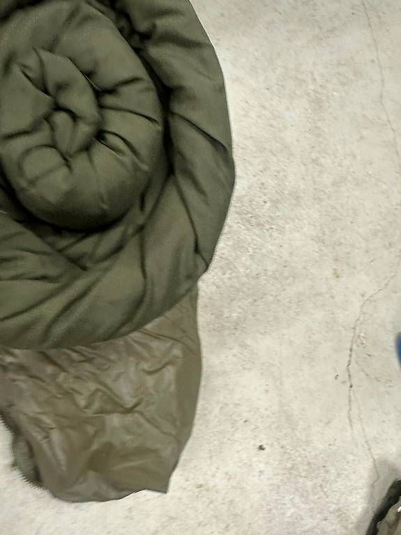 Schweizer Armee Sacchi a pelo: Militärschlafsack mit Hülle – Usato da Goldach venduto da Fox_Man 1