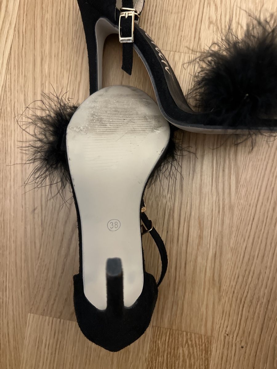 Scarpe da donna: Black DeEleventh Heels with Feather Detail EU 38 – Nuovo (secondo la descrizione) da Zürich venduto da Jasmin3S 2