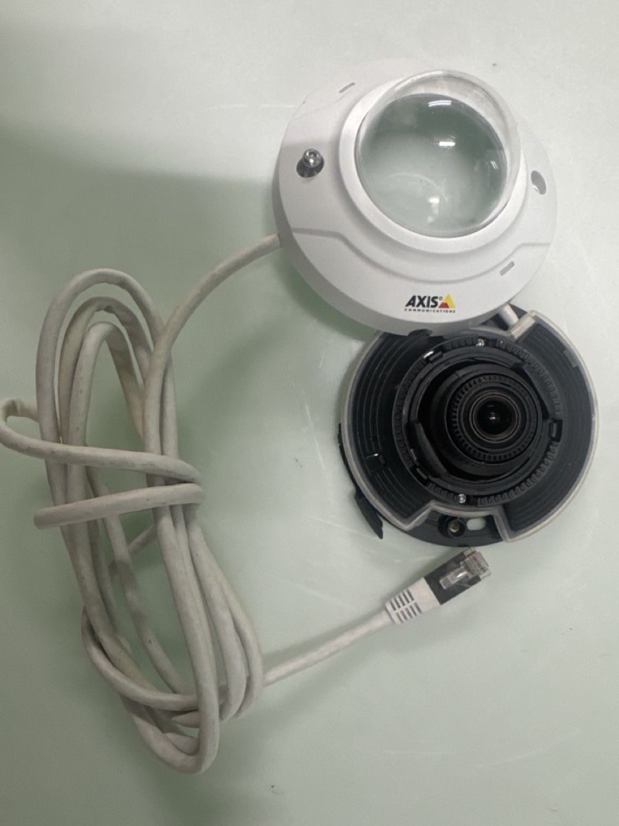Axis Webcams: Axis Dome Kamera POE M3004-V – Gebraucht aus Wald ZH von SHOP-Liquidation