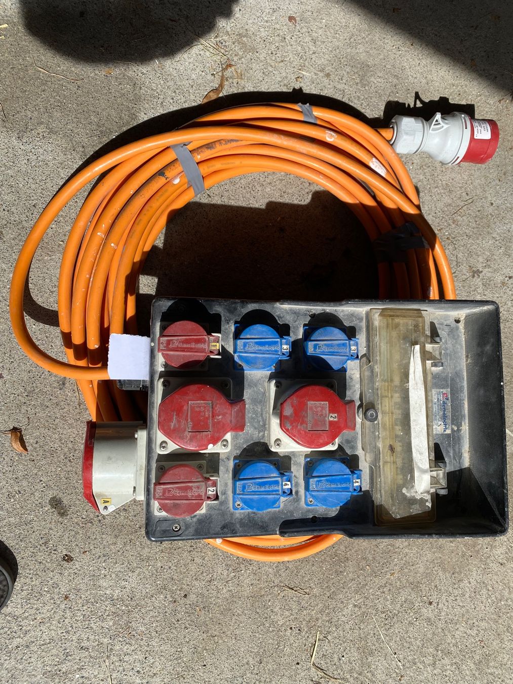 Elettrotecnica: Stromverteiler mit 18m Kabel – Usato da Hinwil venduto da hasuka