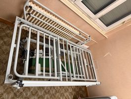 Lit médical électrique avec matelas médical