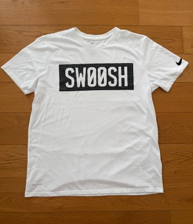 Nike Swoosh Herren T-Shirt Gr. L