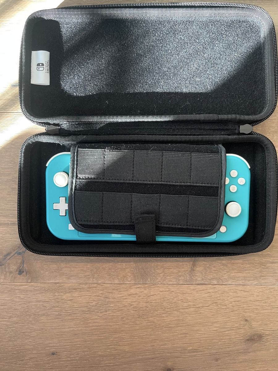 Nintendo Konsolen: Nintendo switch light mit Zusatz – Gebraucht aus Stans von STETTAMANTI 1