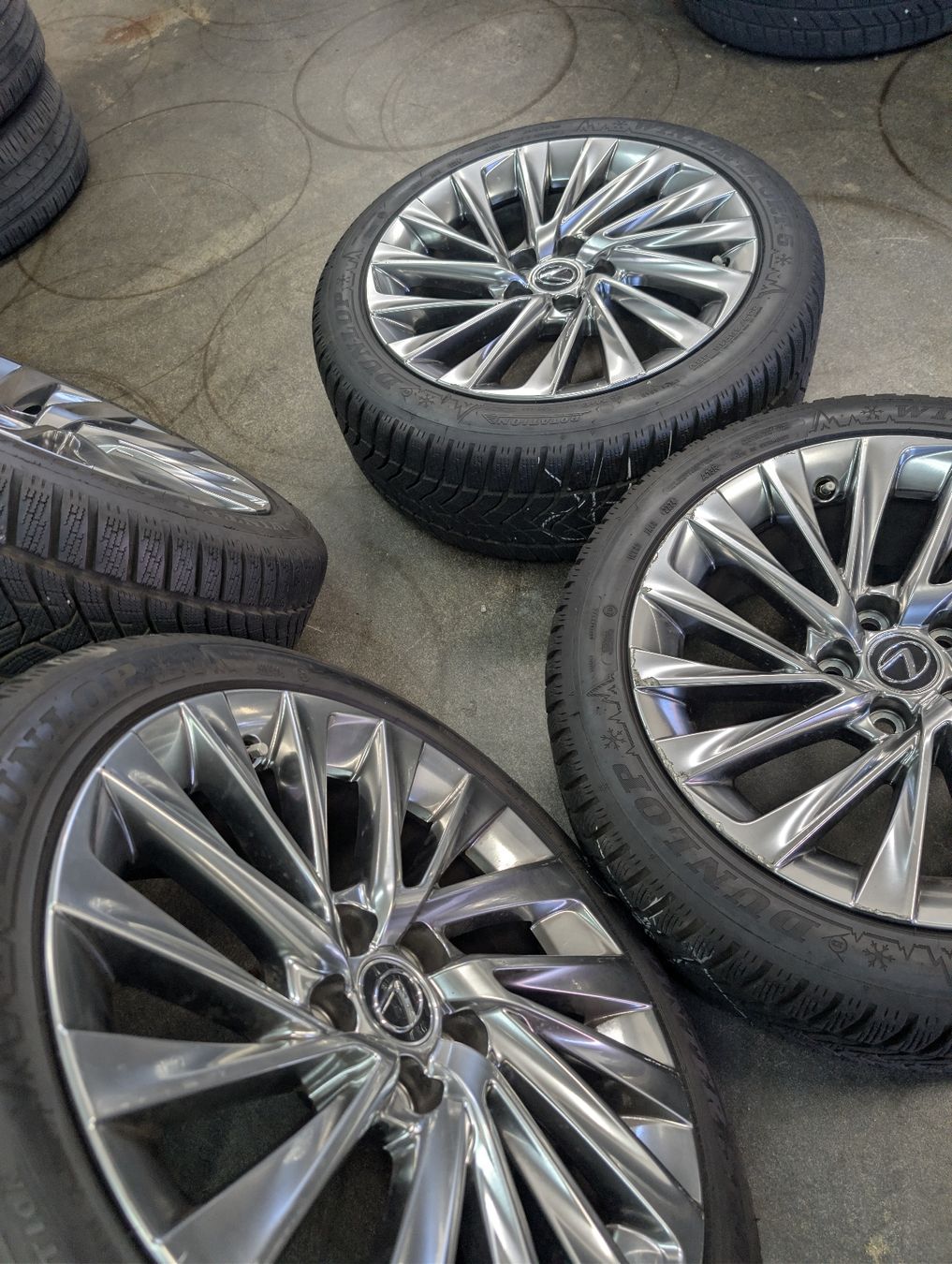 Lexus Felgen: Lexus Felgen  – Gebraucht aus Dürrenäsch von Pneu-Idris 8