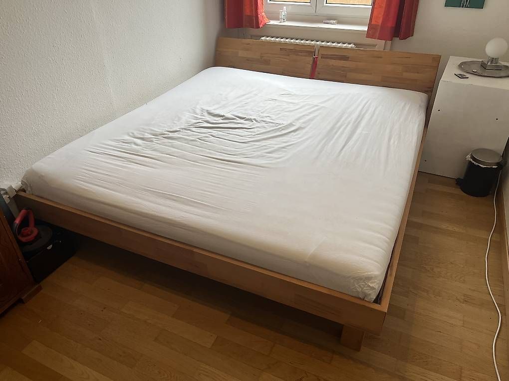 Betten: Bett – Gebraucht aus Zürich von al4hed