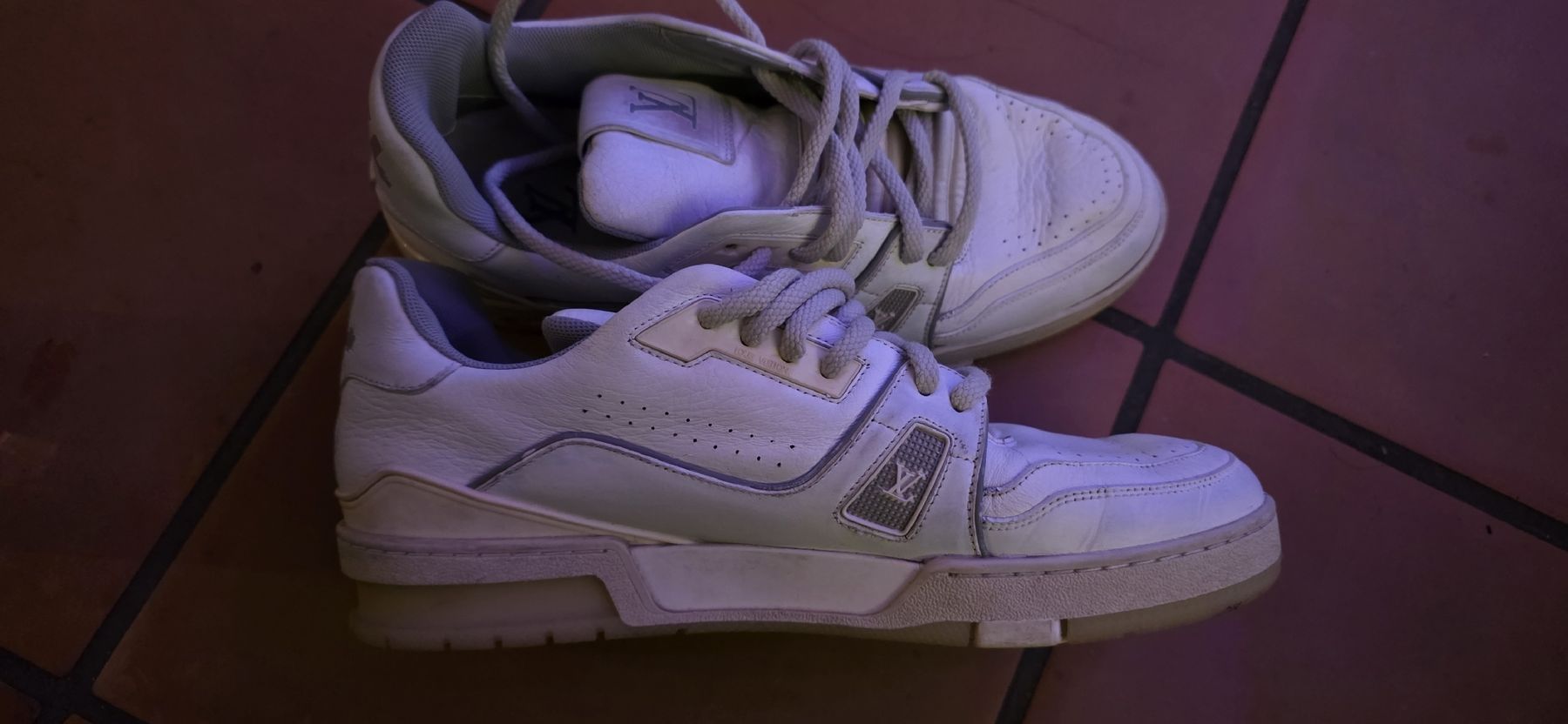 Louis Vuitton Scarpe da uomo: Louis Vuitton Sneaker – Usato da Nuglar venduto da Danivenividiundeasy 4