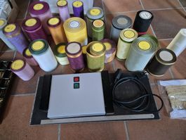 Schleifendruckmaschine mit Band, Buchstaben, Fransen