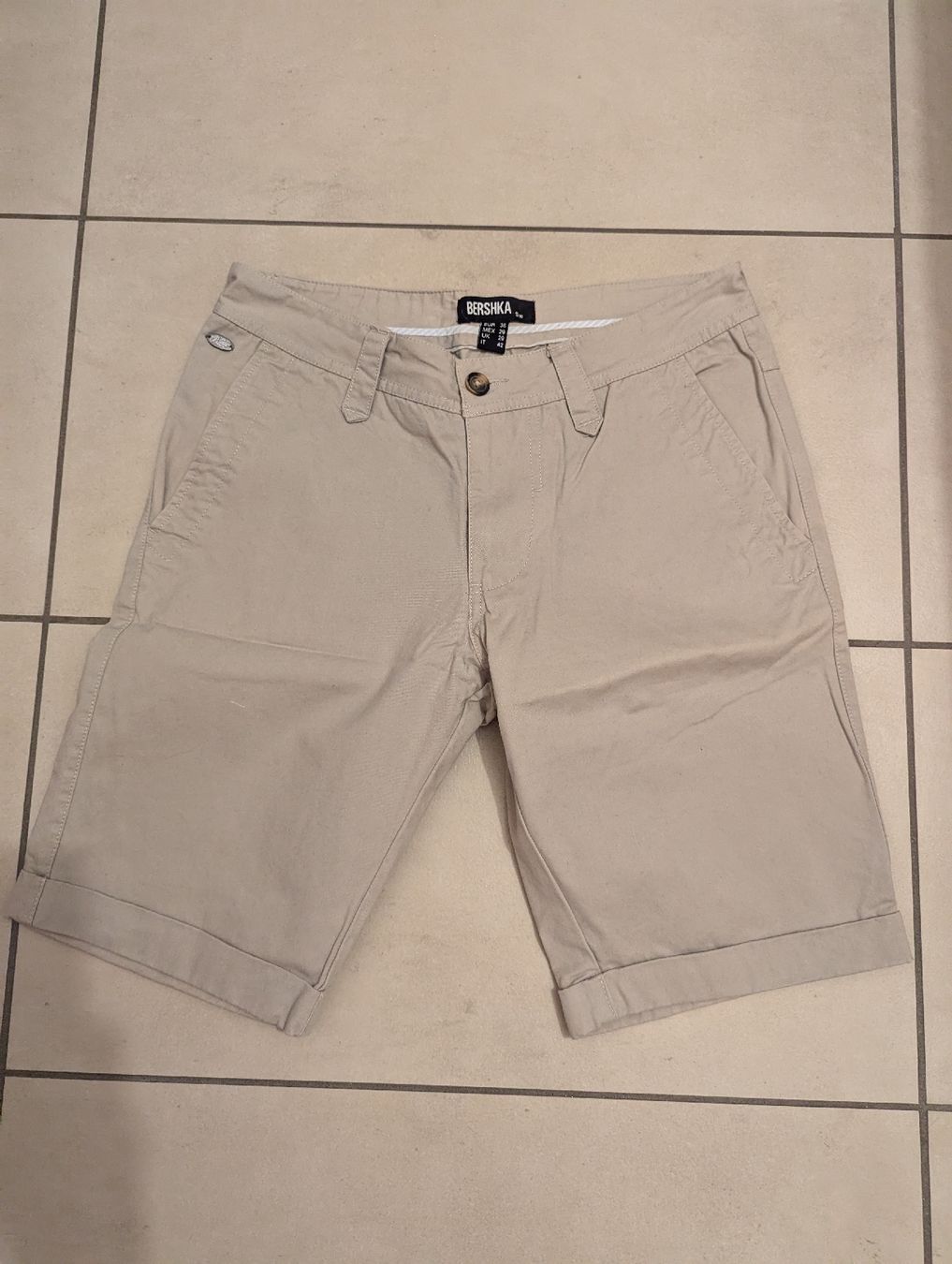 Bershka Pantaloni: Bershka men shorts – Nuovo (secondo la descrizione) da Lamone venduto da M_vvh9