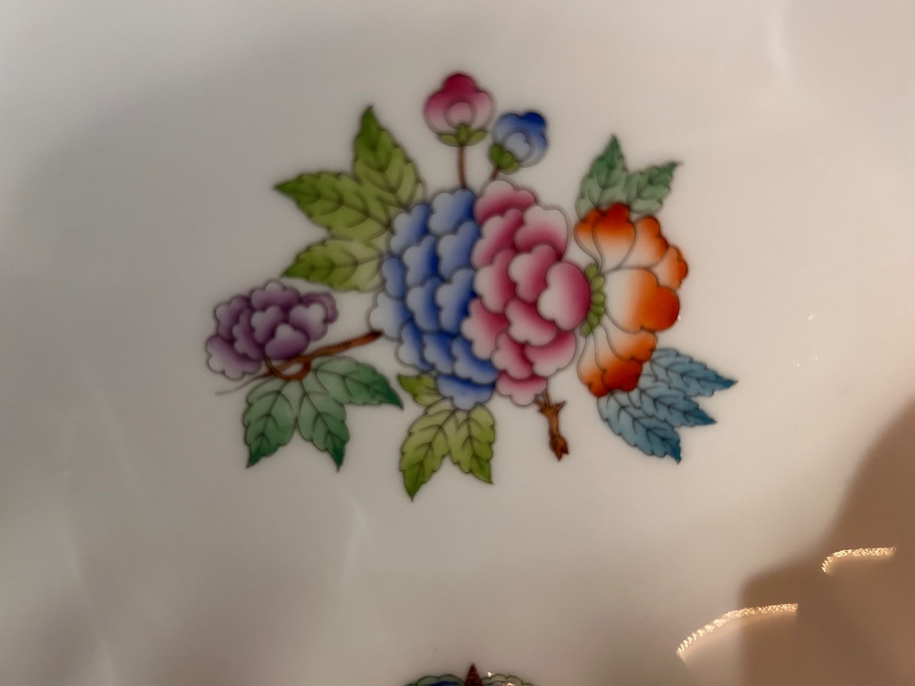 Herend Ciotole: Herend Schale Blumen Dekor handbemalt Goldrand – Usato da Gais venduto da Jelisandie 2