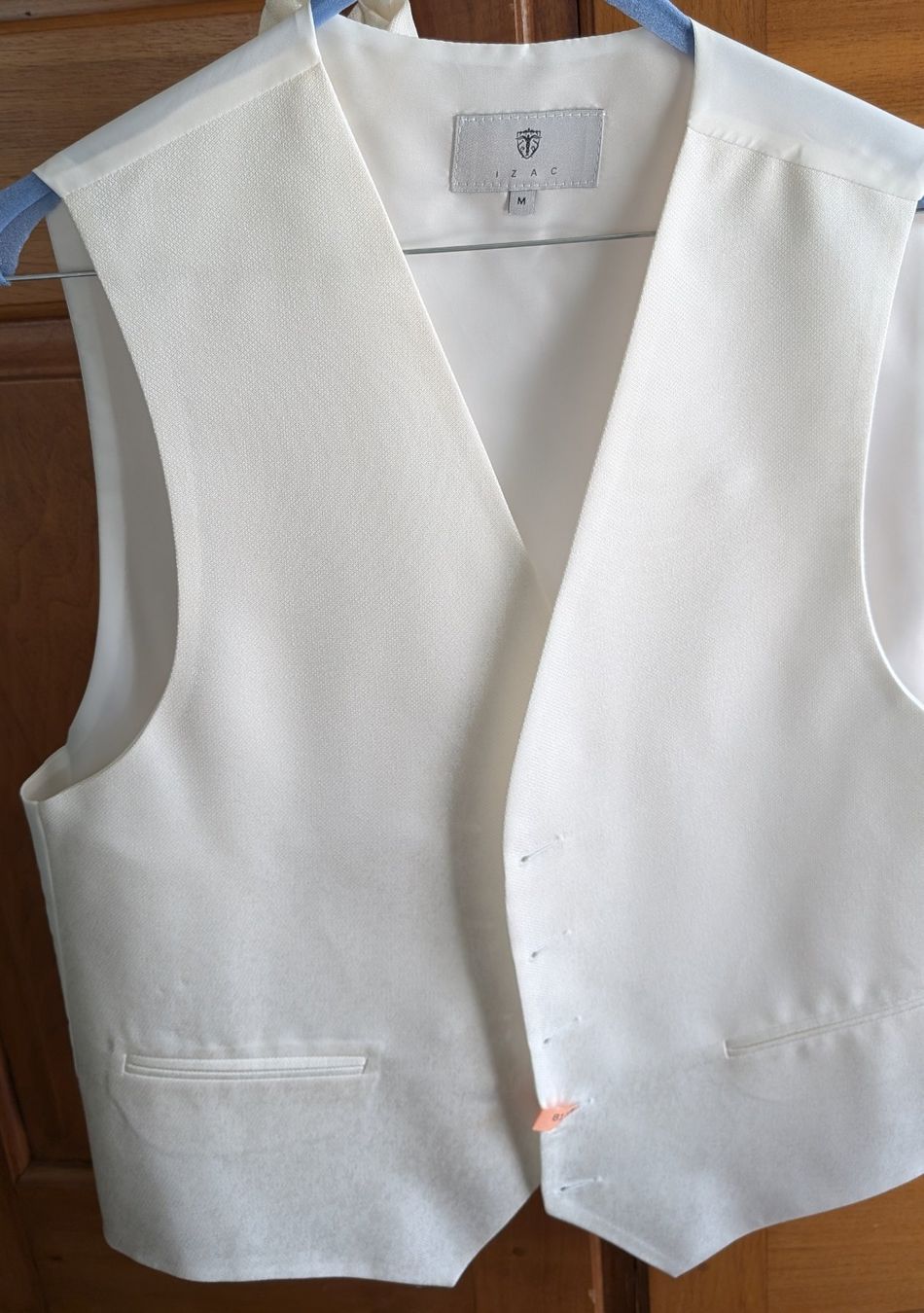 Gilet & Giacche: Gilet, lavalière et pochette écru – Usato da Zürich venduto da Adriborn 1