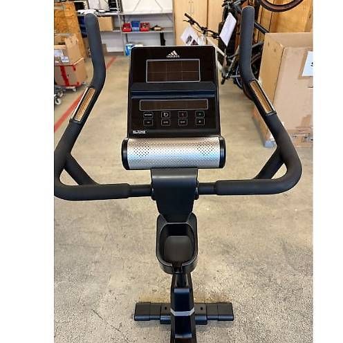 Hometrainer: Adidas C21 Heimtrainer – Gebraucht aus Besenbüren von RNTL 1