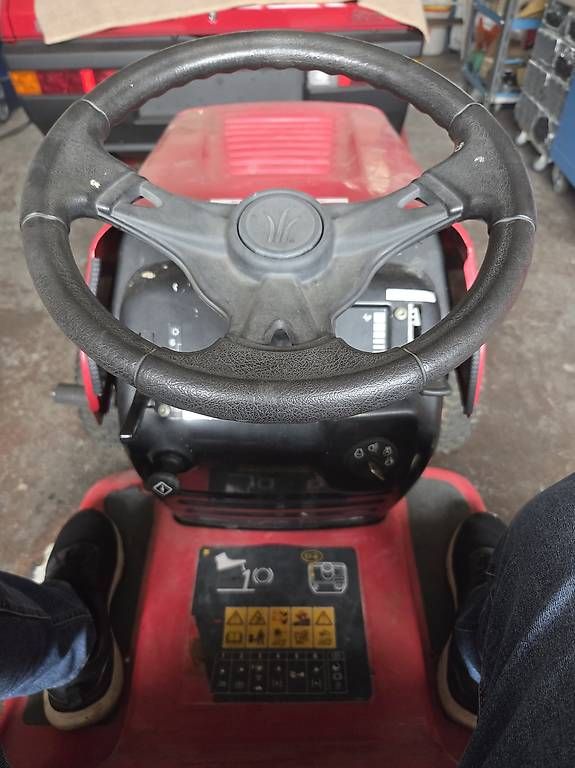 Mtd Tagliaerba: Rasentraktor MTD Racing 125 mit neuem Motor – Usato da adligenswil venduto da Geryemm