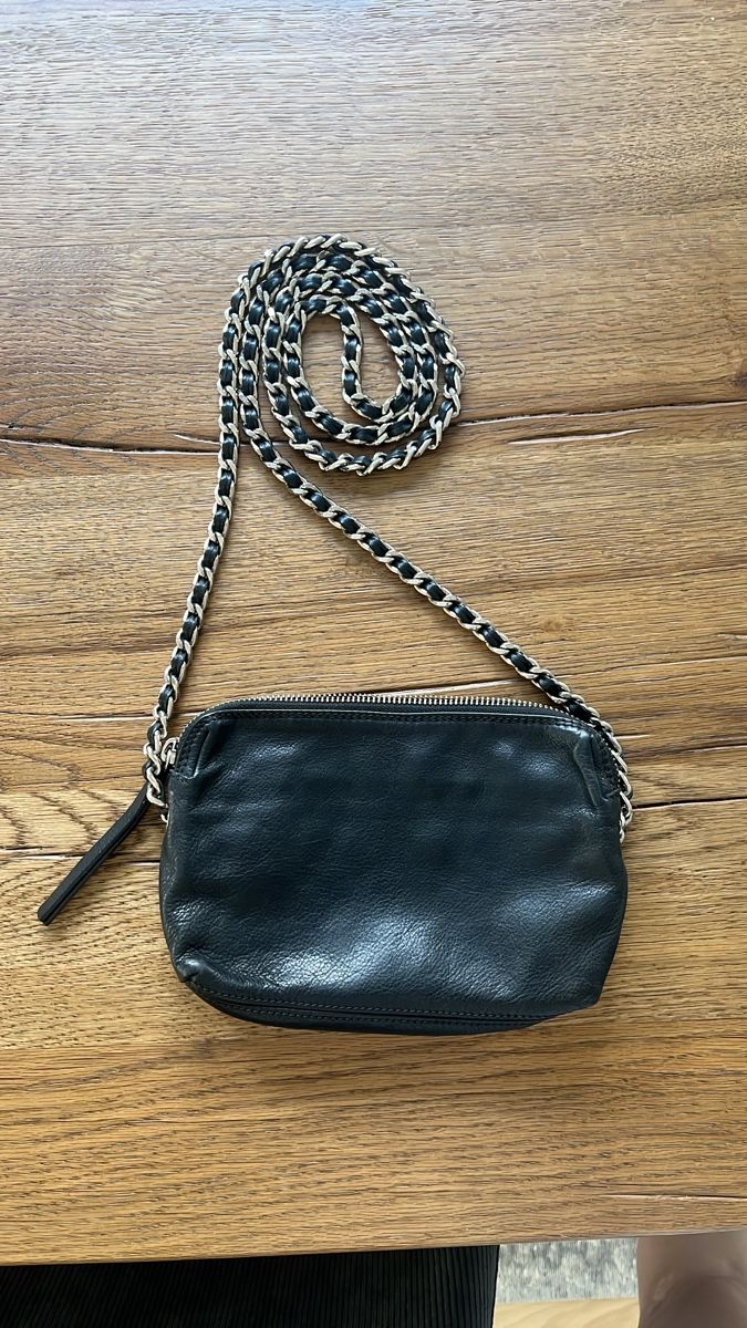 Sacs femmes: schwarze Leder-Handtasche – Neuf (Voir description) à Bassersdorf par Ni0na
