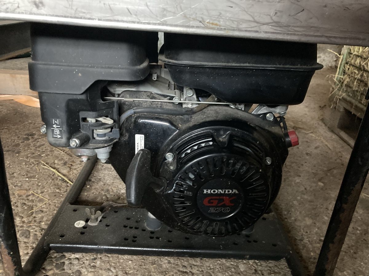 Honda Générateurs de courant: Stromagregat Generator Chromstahl Abdeckung – D'occasion à Bernhardzell par WernerHeim 4