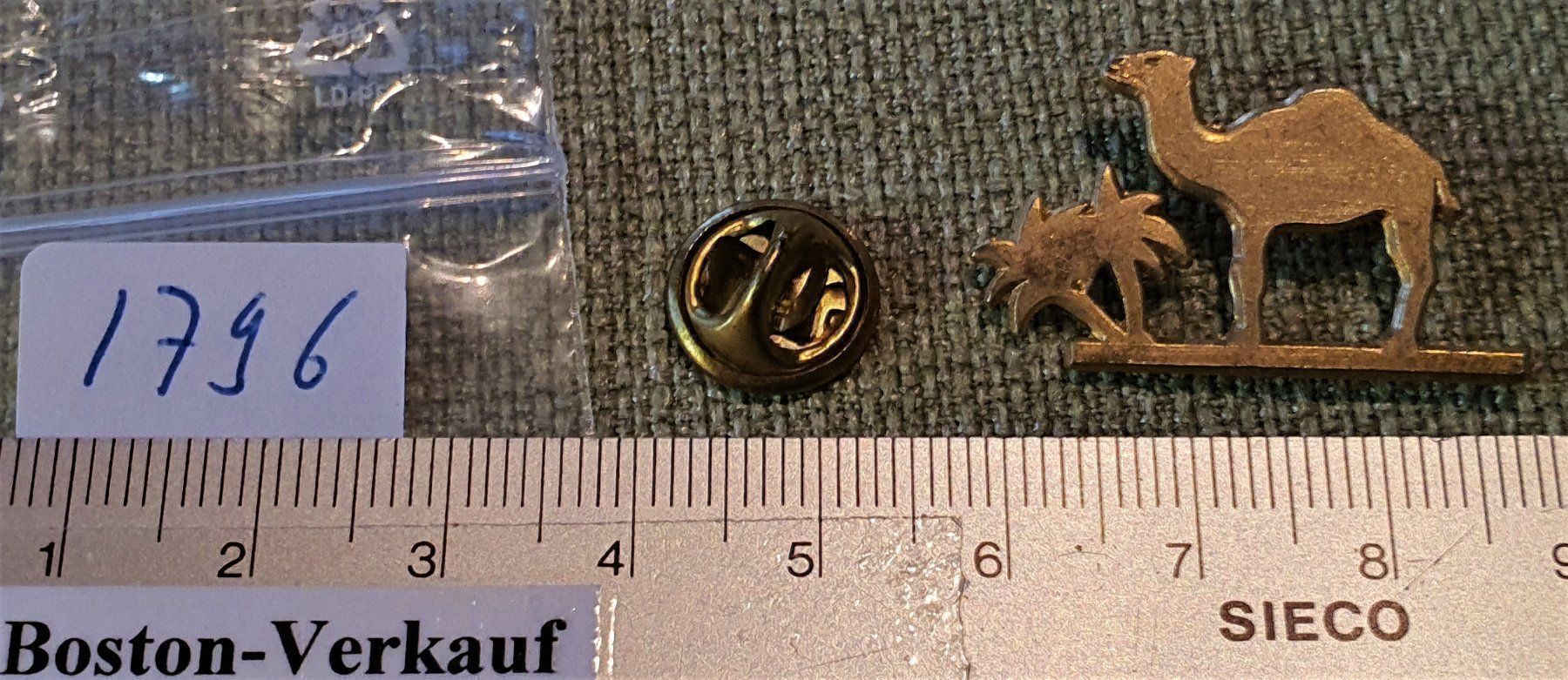 Camel Placchette & Badge: I796 - Pin Camel Kamel Palme – Usato da Reinach BL venduto da Boston-Verkauf 2