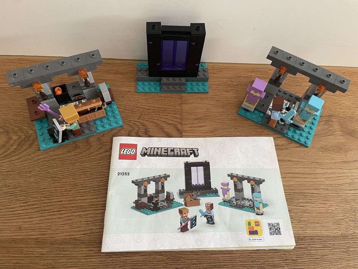 Lego Jouets: Lego Minecraft – D'occasion à Hellbühl par Forny1
