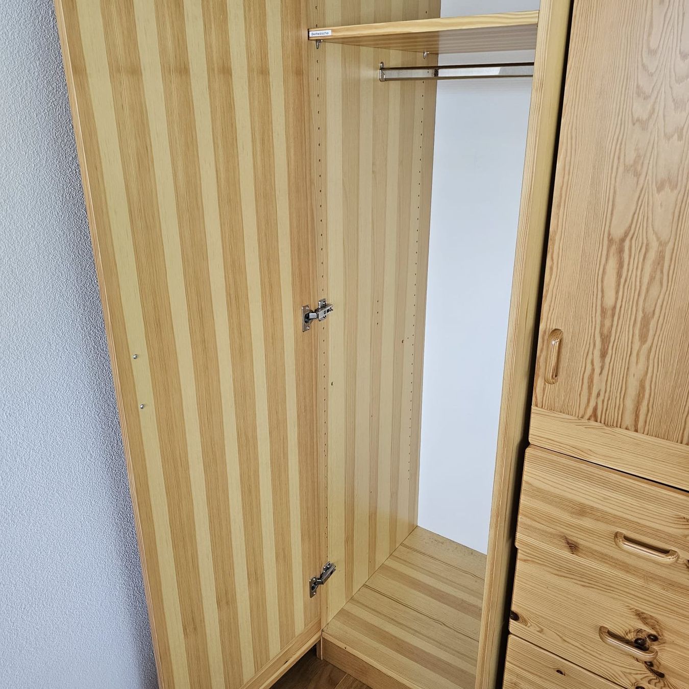 Schränke: Schrank 4 Teile robust  - armoire 4 pièces robuste – Gebraucht aus Spiegel b. Bern von Gudi8 6