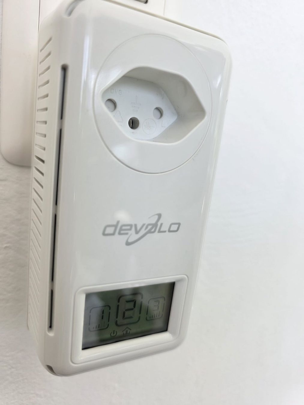 Devolo Unità & Adattatore: Devolo dLAN 200 AVsmart+ Powerline Adapter (3 Stk.) ab 1 CHF – Usato da Weggis venduto da Dirtyharry 4