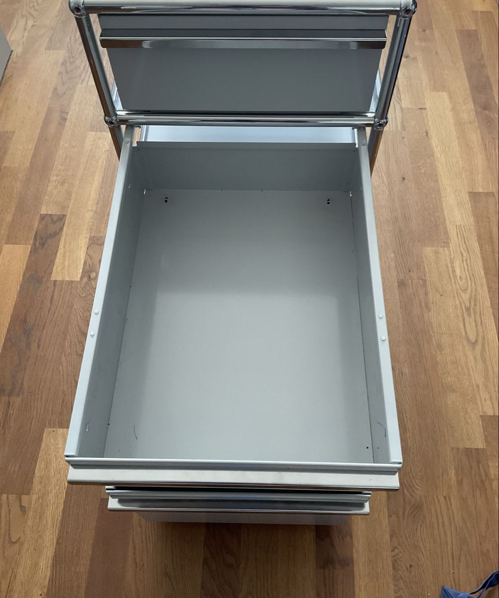 USM Korpus: USM Rollcontainer, 3 Schubladen grau – Gebraucht aus Jegenstorf von BAVARIA4CH 2