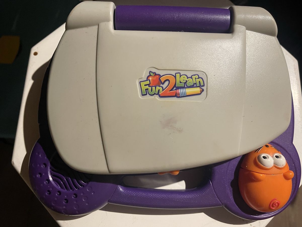 Fisher-Price Spielzeuge: Fisher Price Fun2Learn Laptop Kinderlaptop – Gebraucht aus Wil SG von WauWauBoutique 2