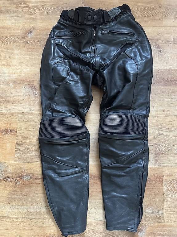 Hosen: Lederhose Motorrad/Töff Grösse S/M – Gebraucht aus Tägerwilen von _Moonlight_