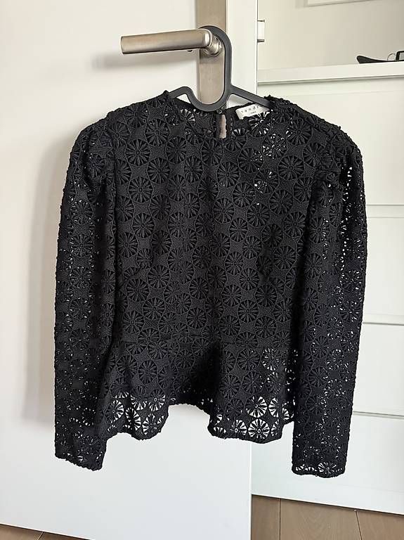 Sandro Blusen: Spitzenbluse von Sandro Paris in Gr.34 – Gebraucht aus Dietikon von lui_v6cj