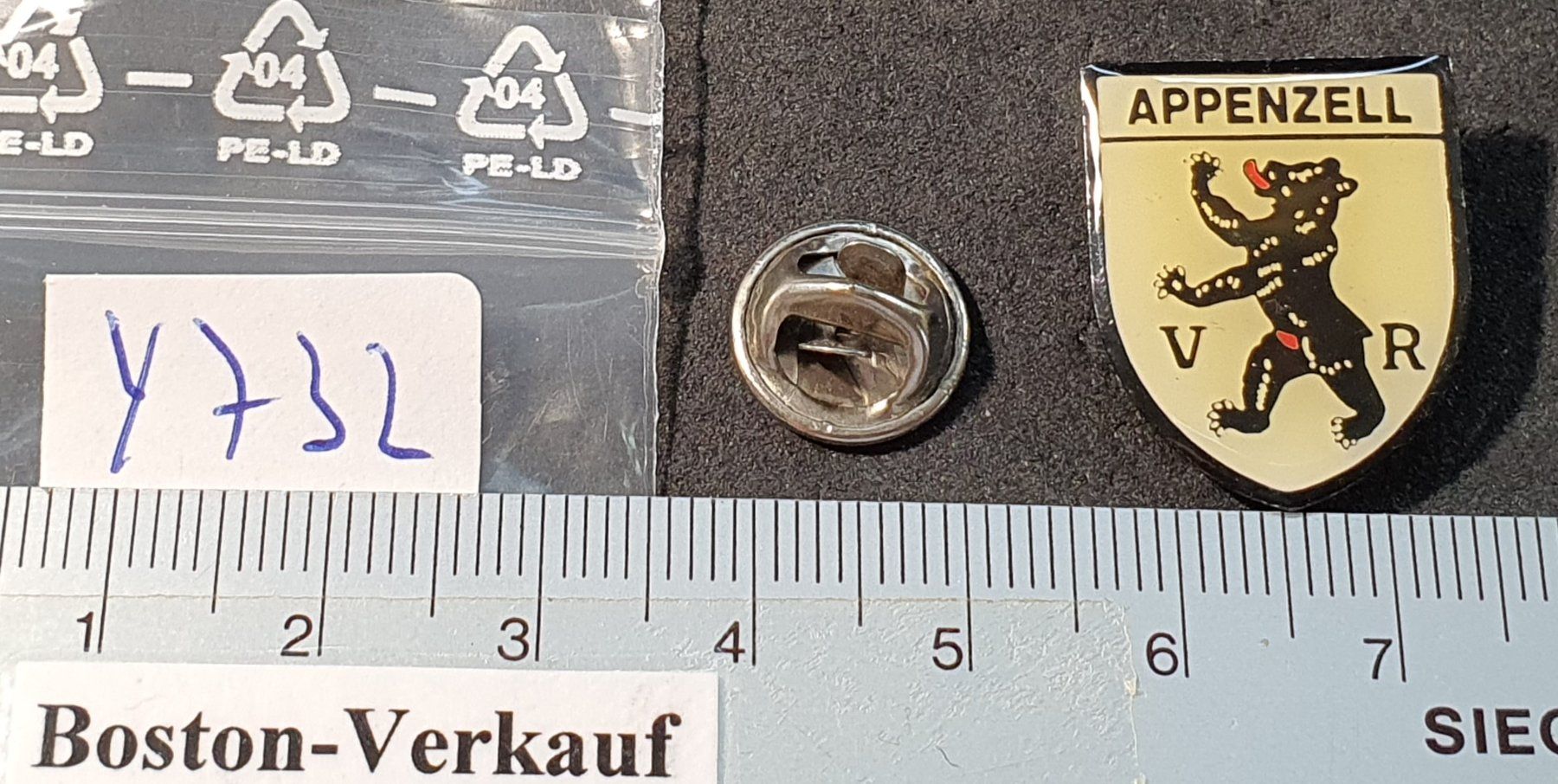 Y732 - Pin Kantonswappen Appenzell (Gebraucht) in Reinach BL für CHF 1. ...