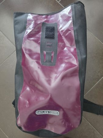 ORTLIEB Fahrradtasche, wasserdicht, in Schwarz/Bordeaux