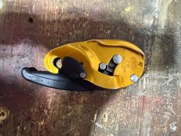 PETZL Selbstbremsendes Abseilgerät I'D®