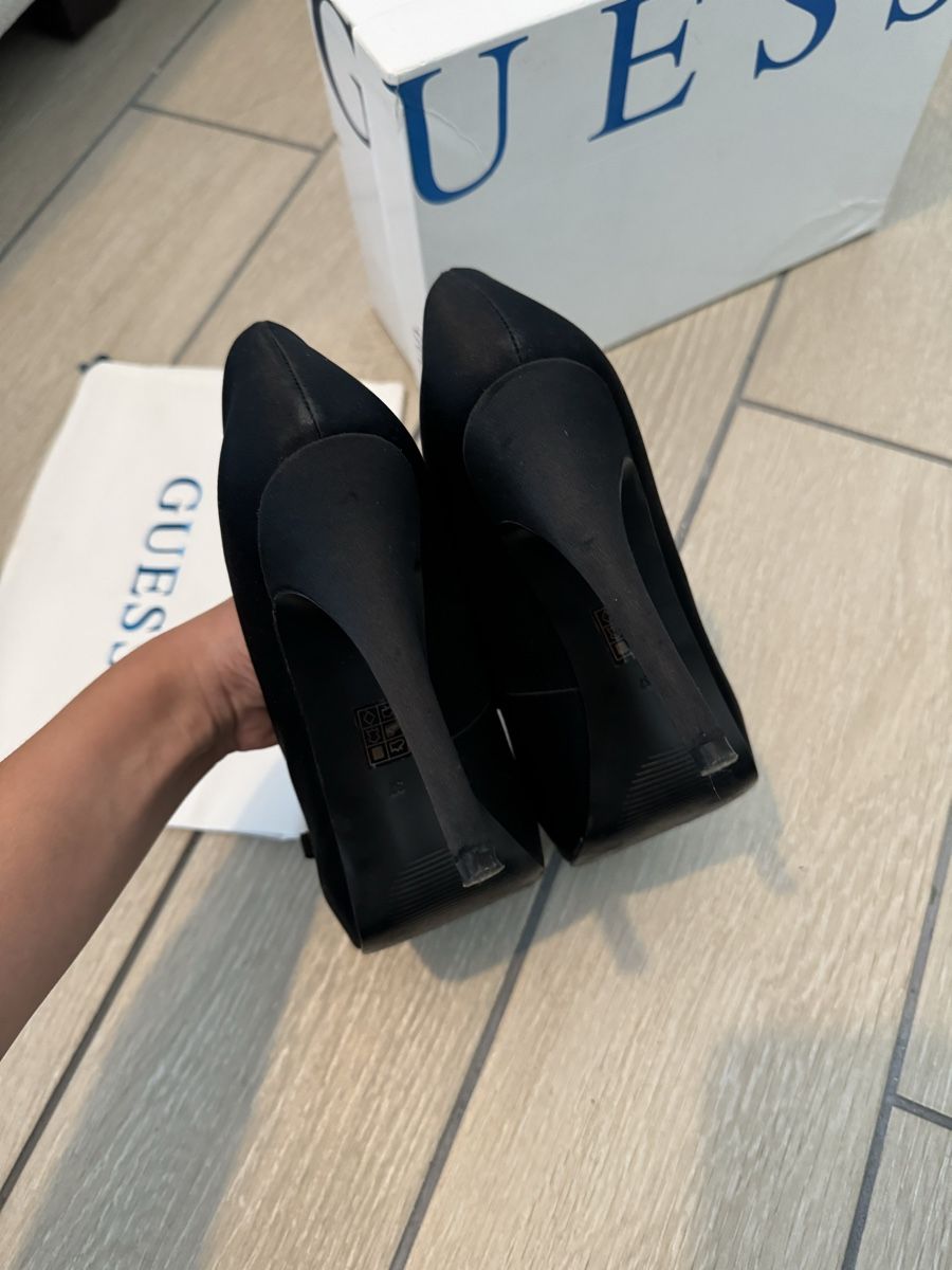 Guess Damenschuhe: Elegante Guess Pumps Schwarz, gr. 37 – Gebraucht aus Granges VS von rvn 4