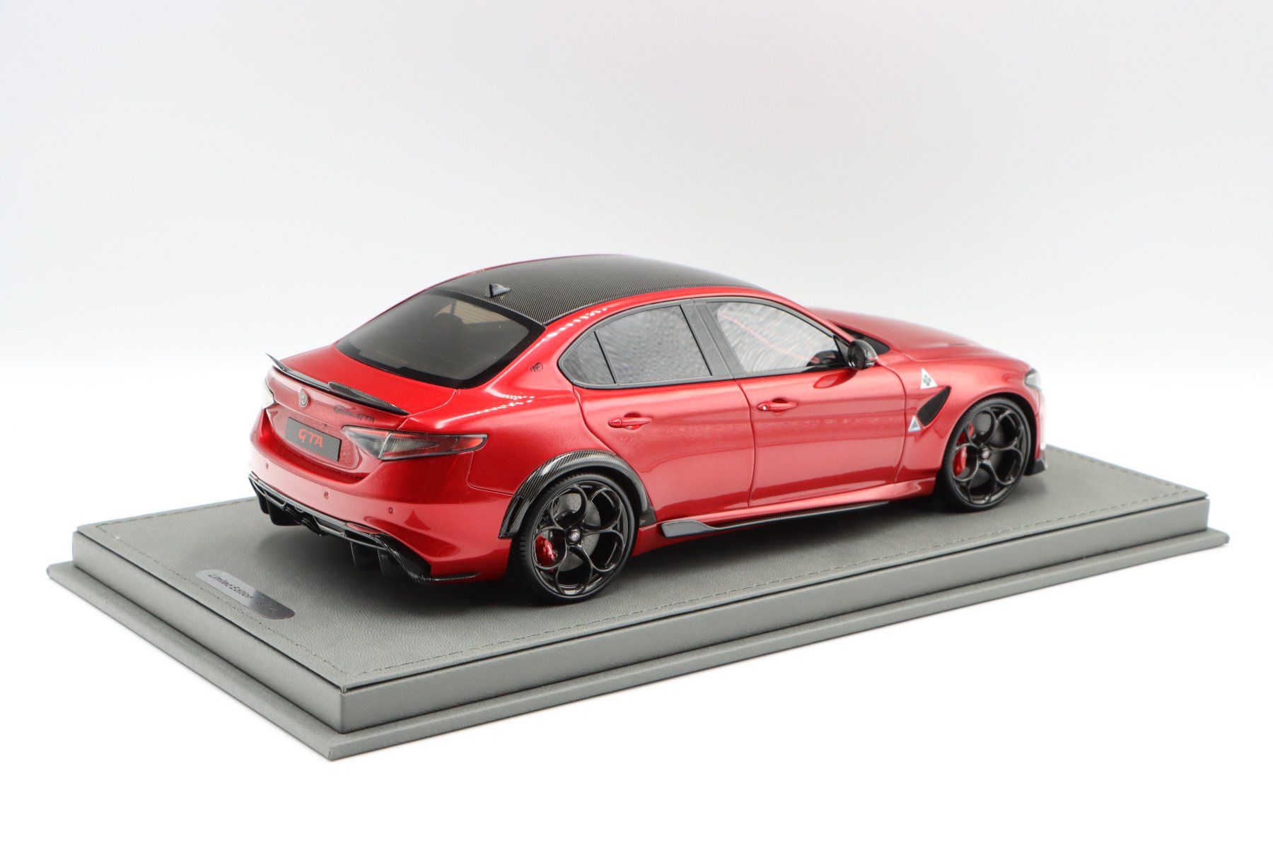 Alfa Romeo Modellini d'auto: Alfa Romeo Giulia GTA 2020 1:18 BBR – Nuovo e nell'imballaggio originale da Bühl b.Aarberg venduto da modelldiecast 7