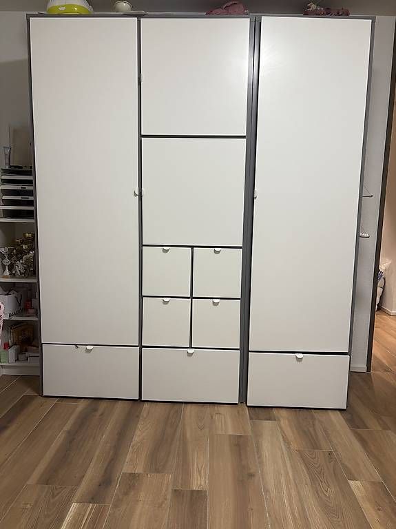 Schränke: Multizweckschrank – Gebraucht aus Zürich von danycowboy2008